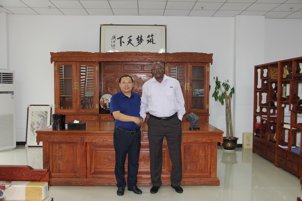 蘇丹共和國國家安全情報局管理司司長(cháng)迪阿普到訪(fǎng)蘇州中設建設集團